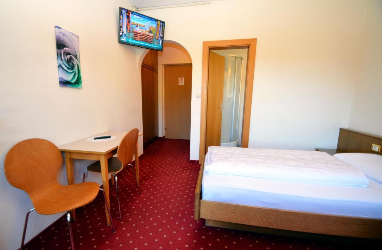 Transit Rooms - Your Stopover Sterzing Exterior foto